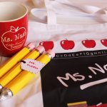 DIY candy gifts for birthdays: master class of gifts for the New Year and Teacher&#39;s Day